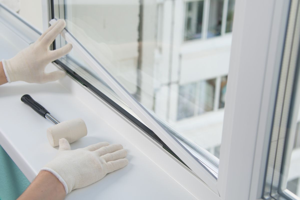 sydney glazier installing energy-efficient double glazed window